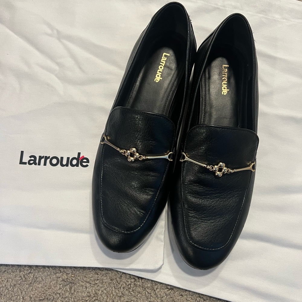 Larroudé Women's Katherine Hardware Loafer Flats Black Leather EUC 9